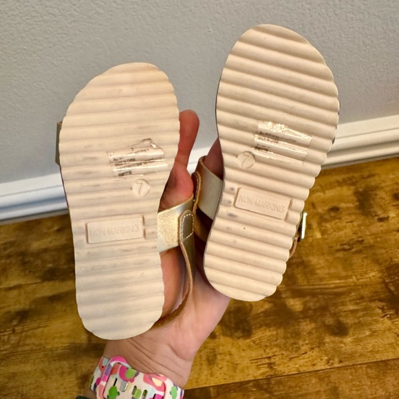 Cat & Jack Gold and Tan Sandals size 7 NEW - Picture 5 of 5